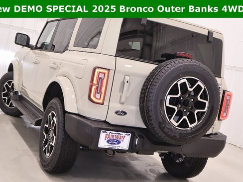New 2025 Ford Bronco Outer Banks image 30