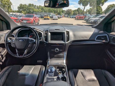 Used 2019 Ford Edge ST AWD/4WD image 2