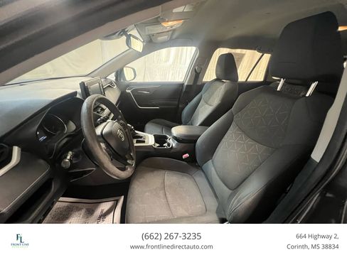 Used 2020 Toyota RAV4 XLE image 9