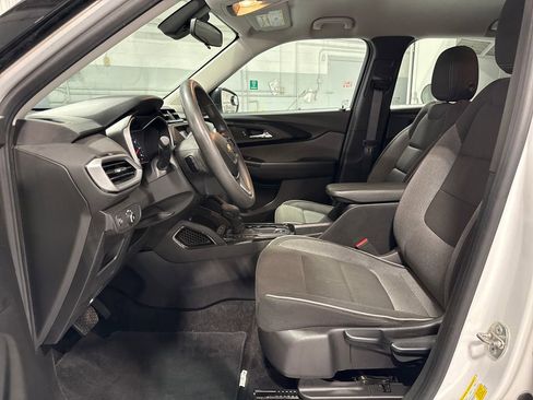 Used 2021 Chevrolet TrailBlazer LS FWD image 23