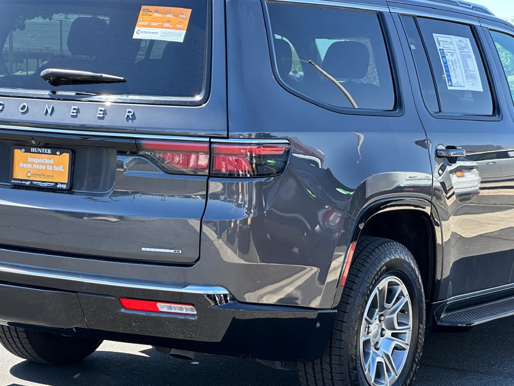 Certified 2022 Jeep Wagoneer Series I w/ Convenience Group I AWD/4WD image 11