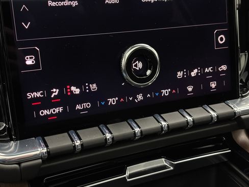 New 2026 GMC Yukon Denali w/ Advanced Technology Package AWD/4WD image 34