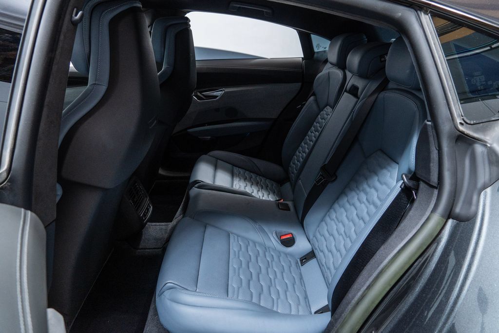Used 2023 Audi RS e-tron GT w/ Carbon Performance Package AWD/4WD image 30