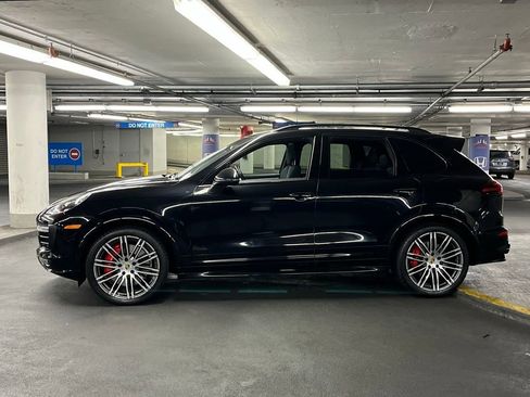 Used 2016 Porsche Cayenne GTS AWD/4WD image 35