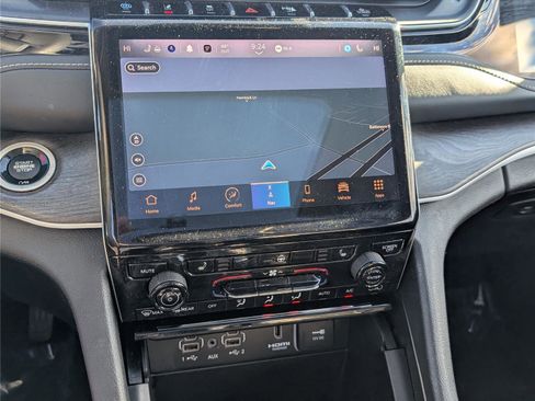 Used 2023 Jeep Grand Cherokee 4xe image 32