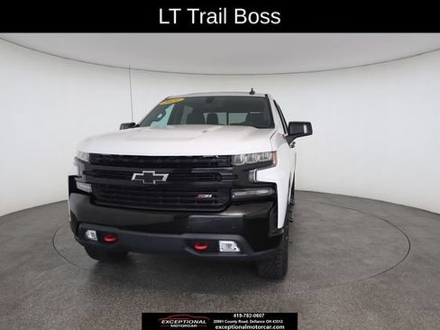 Used 2021 Chevrolet Silverado 1500 LT Trail Boss w/ LT Trail Boss Premium Package AWD/4WD image 32