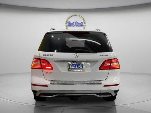 Used 2015 Mercedes-Benz ML 250 BlueTEC 4MATIC w/ Premium 1 Package image 4