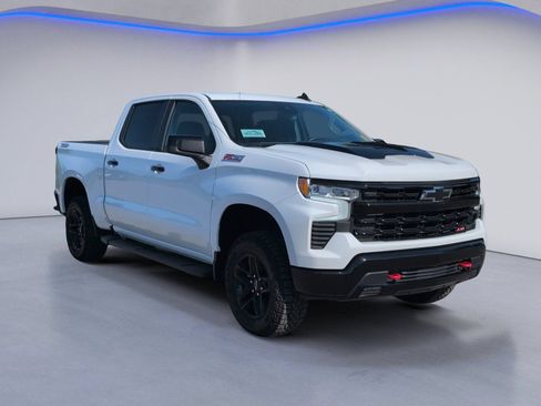 Used 2024 Chevrolet Silverado 1500 LT Trail Boss w/ Protection Package AWD/4WD image 10