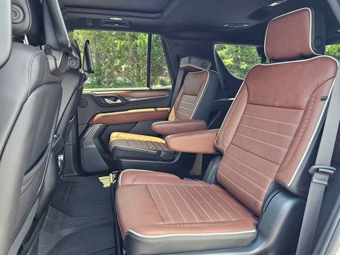Used 2023 GMC Yukon Denali Ultimate AWD/4WD image 19