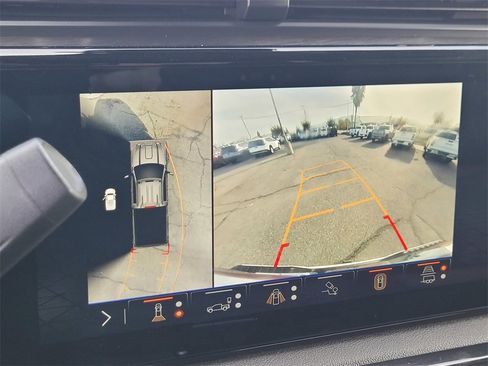 Used 2024 GMC Sierra 2500 AT4 image 14