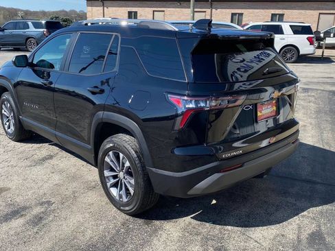 Used 2025 Chevrolet Equinox LT w/ Convenience Package II image 3