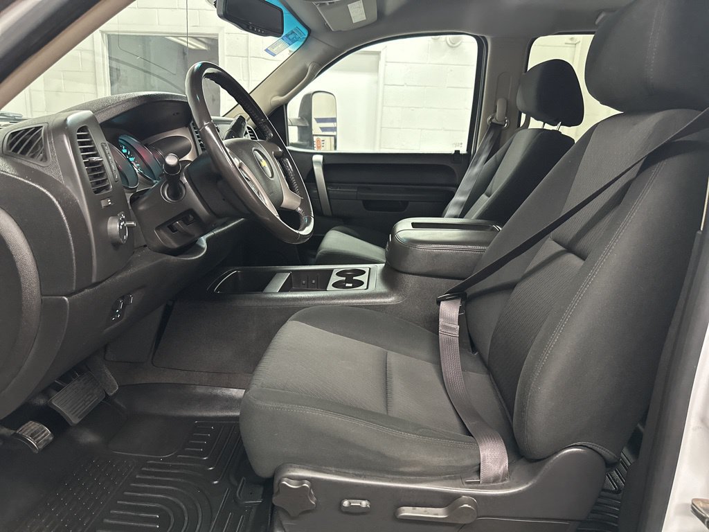 Used 2014 Chevrolet Silverado 2500 LT AWD/4WD image 21