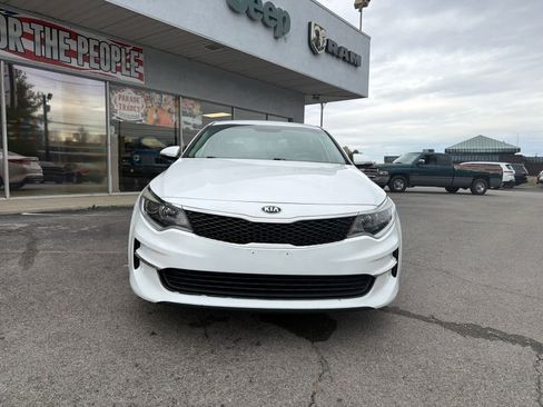 Used 2017 Kia Optima LX w/ Option Group 014 image 3