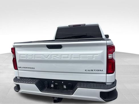 Used 2021 Chevrolet Silverado 1500 Custom AWD/4WD image 13