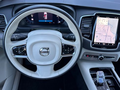 Used 2025 Volvo XC90 B6 Ultra image 15