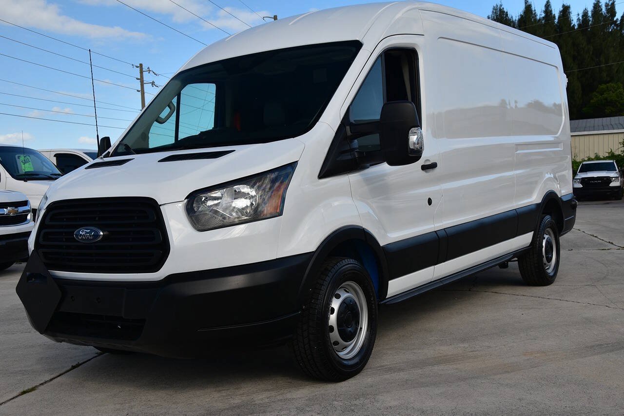 Used 2019 Ford Transit 250 148 Medium Roof RWD image 3