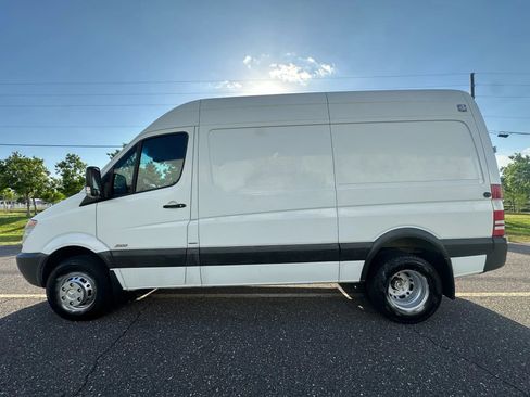 Used 2012 Mercedes-Benz Sprinter 3500 image 4