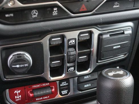 Used 2024 Jeep Wrangler Unlimited Rubicon image 23