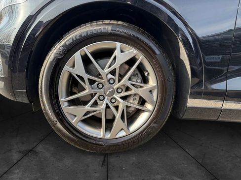 Used 2025 Genesis GV70 2.5T image 14