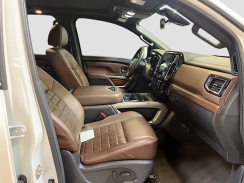 Used 2021 Nissan Titan Platinum Reserve w/ Moonroof Package image 29