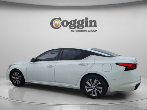 Used 2020 Nissan Altima 2.5 S image 3