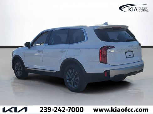 Certified 2024 Kia Telluride LX FWD image 4