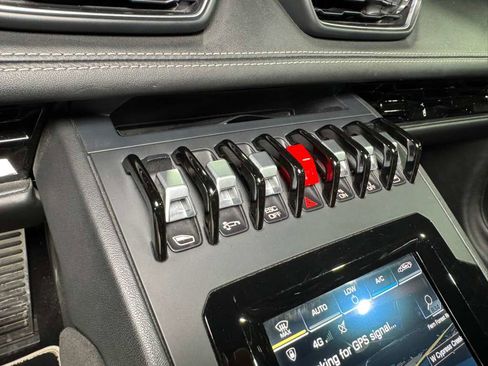Used 2022 Lamborghini Huracan EVO image 27