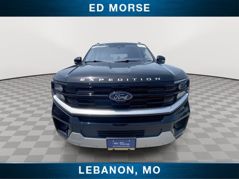 Used 2025 Ford Expedition Max Platinum AWD/4WD image 3