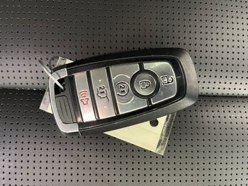 Used 2025 Ford Escape Platinum image 18