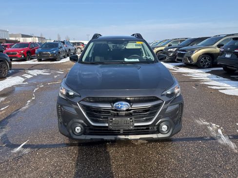 Used 2023 Subaru Outback Premium image 10