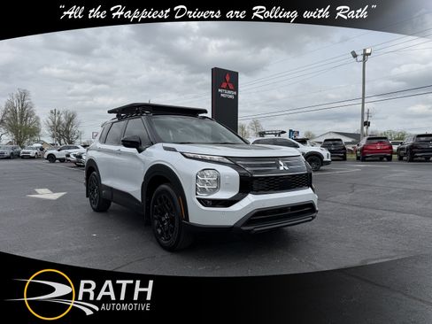 New 2026 Mitsubishi Outlander Trail Edition image 1