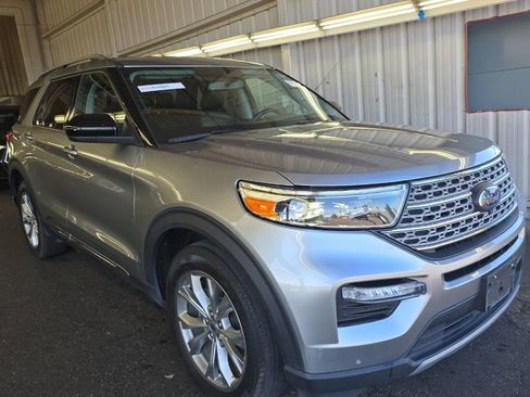 Used 2024 Ford Explorer Limited image 32