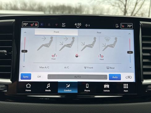 New 2026 Chrysler Voyager LX image 23