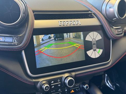 Used 2018 Ferrari GTC4Lusso T image 21