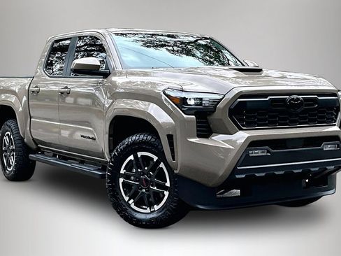 Used 2026 Toyota Tacoma TRD Sport AWD/4WD image 2