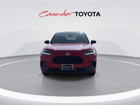 Used 2025 Honda HR-V Sport image 3