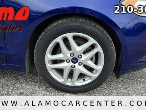 Used 2016 Ford Fusion SE FWD image 13