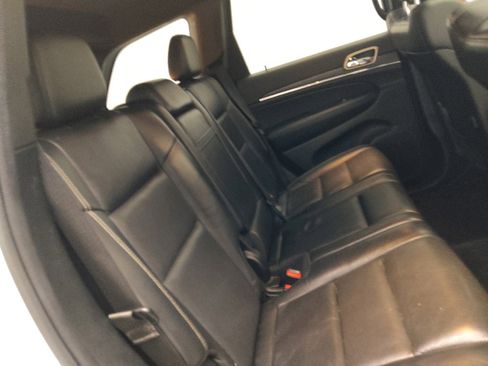 Used 2016 Jeep Grand Cherokee Limited w/ Luxury Group II AWD/4WD image 19