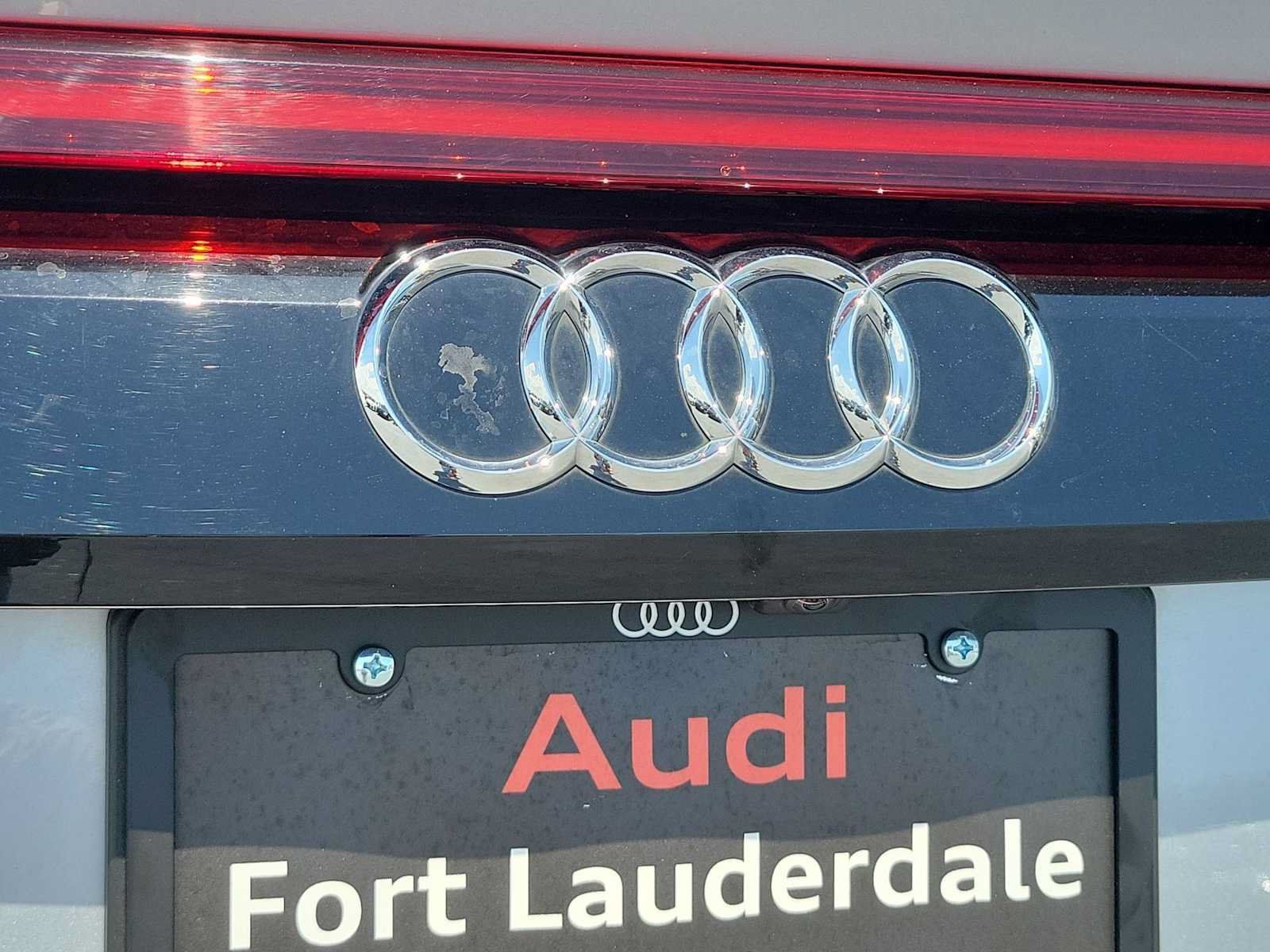 Used 2021 Audi Q8 Premium Plus w/ Premium Plus Package AWD/4WD image 10