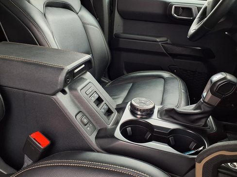 Certified 2025 Ford Bronco Badlands image 16