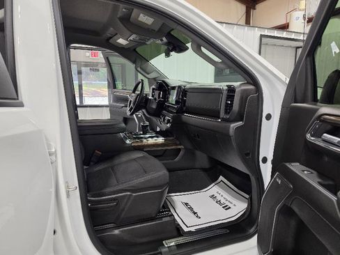 Used 2024 Chevrolet Silverado 1500 LT Trail Boss w/ Convenience Package II image 15