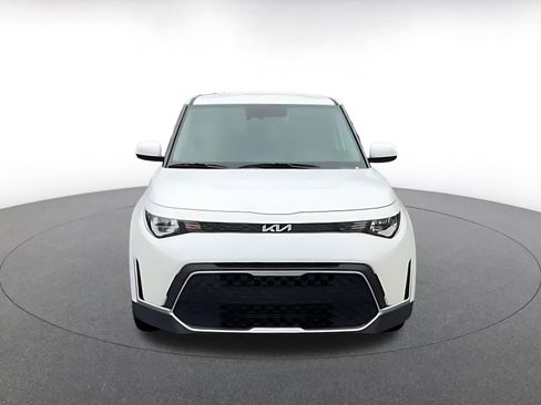 Used 2025 Kia Soul LX w/ LX Technology Package image 4