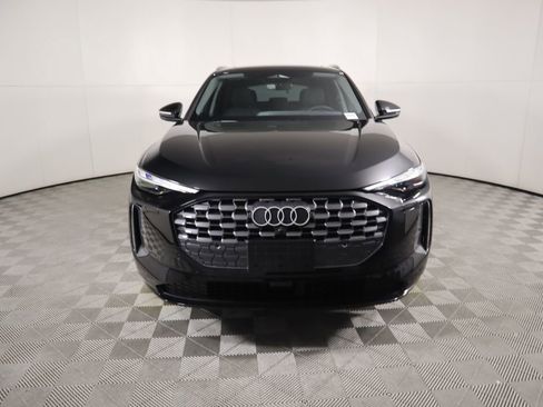 Used 2025 Audi Q5 2.0T Premium w/ Convenience Package image 3