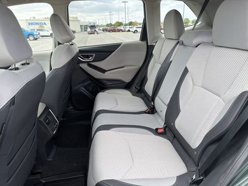 Used 2024 Subaru Forester Premium image 12