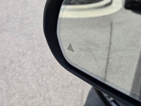 Used 2020 Mercedes-Benz GLC 300 4MATIC image 22