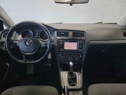 Used 2019 Volkswagen Golf S FWD image 15