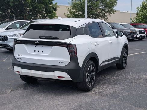 Used 2025 Nissan Kicks SV AWD/4WD image 6
