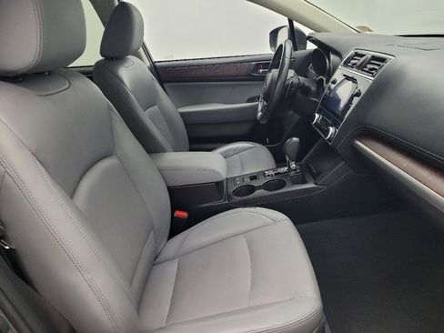 Used 2019 Subaru Outback 3.6R Limited image 21