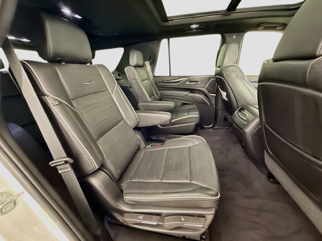 Used 2022 Cadillac Escalade Sport RWD image 31