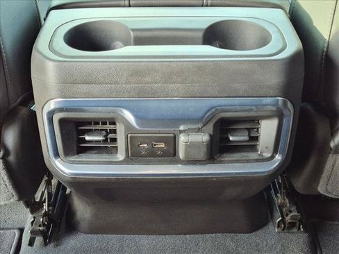 Used 2022 Chevrolet Silverado 2500 High Country w/ Technology Package AWD/4WD image 17